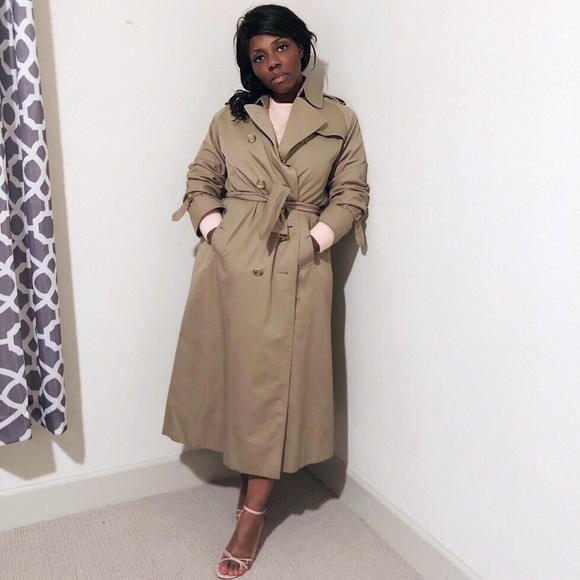 Burberry Jackets & Blazers - Burberry Classic Trench Coat Wool Lining.